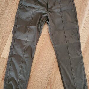 Stio Pants Womens sz 2/4 Green Joggers Stretch Performance Outdoor Hiking Travel